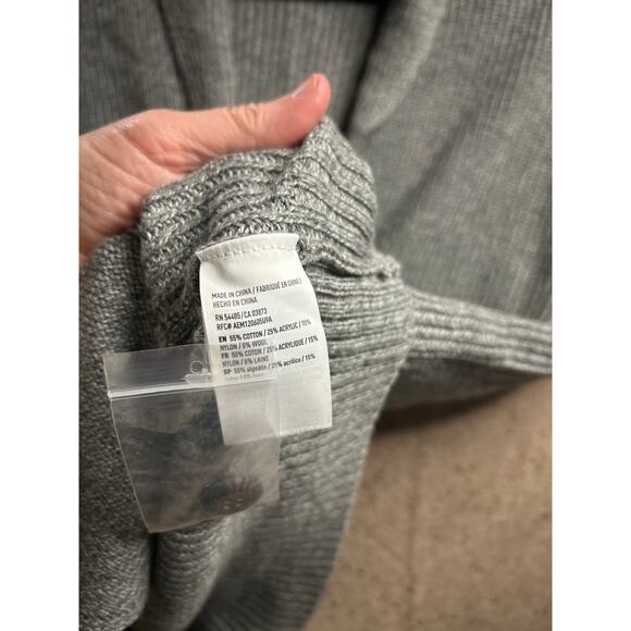 American Eagle Men’s Gray Grandpa Cardigan Sweater Medium Classic Preppy - Picture 3 of 7